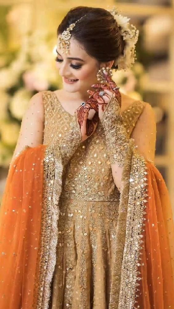 Aiman Khan spotted wearing Faiza Saqlain 3 Pieces Unstitch Suits With Mirror Work