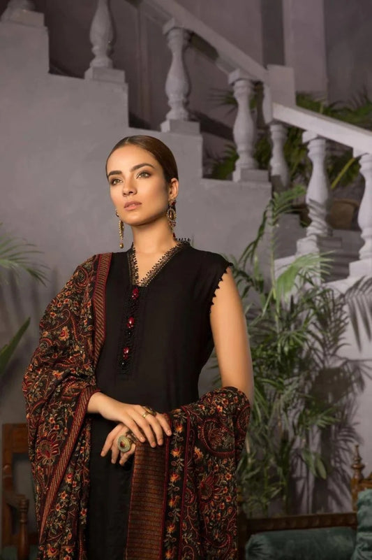 Bareeze Luxury Karandi Shawl - Fully Embroidered