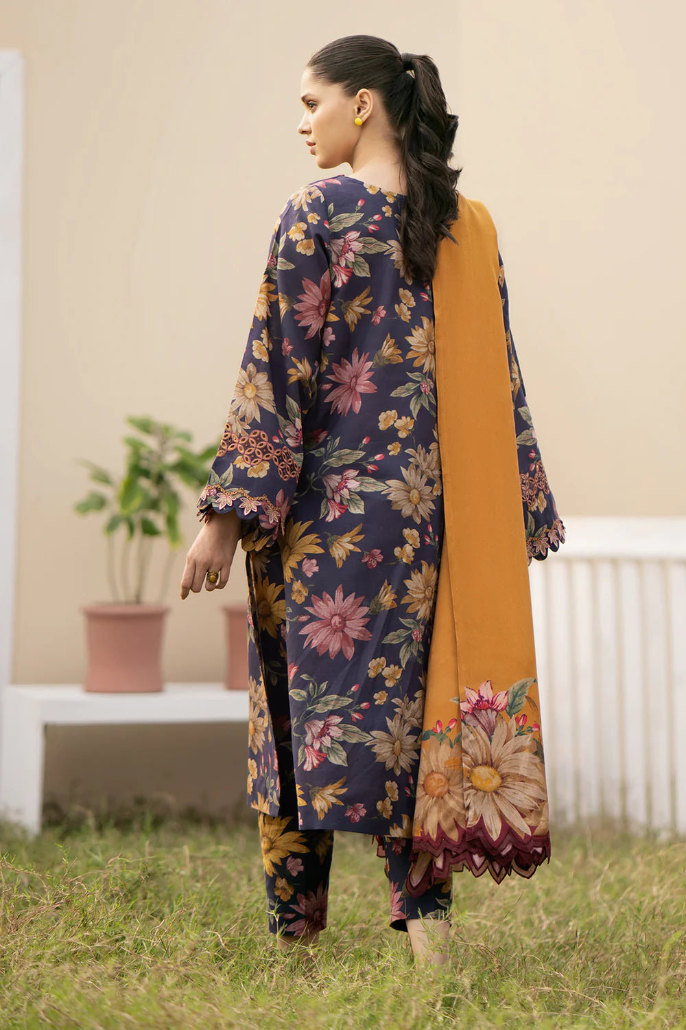 Baroque Embroidered Lawn 3 Piece Unstitched Suit UF-494 - Eid Collection