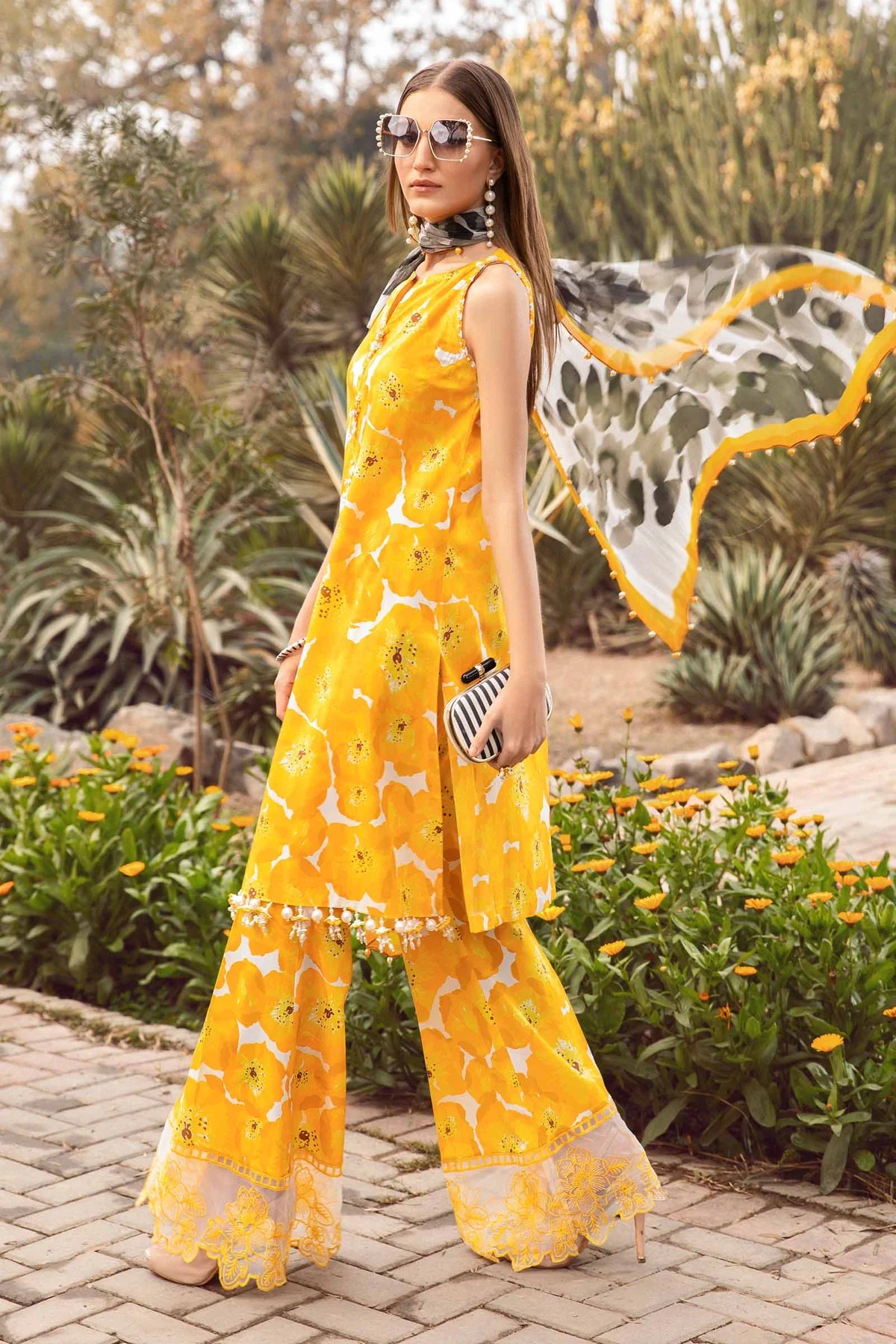 Maria.B M.Prints Unstitched Embroidered Lawn Suit MPT-2112 B