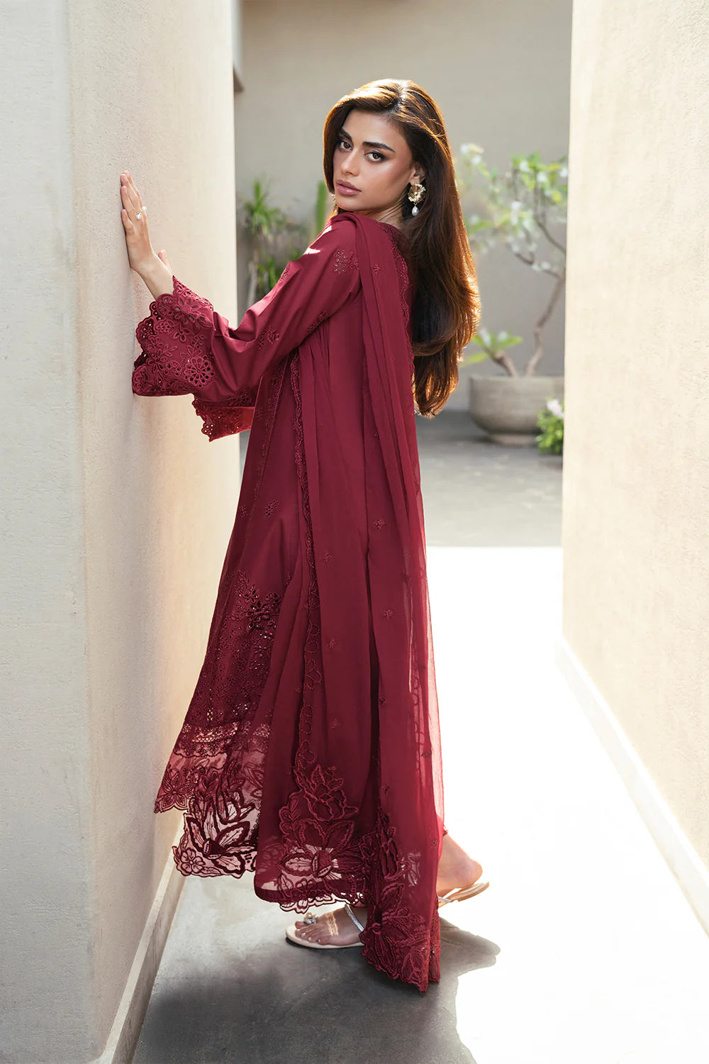 Azure Luxury Lawn Embroidered Unstitched Suit ROSSO ROYAL Eid Collecti –  Zainabjees