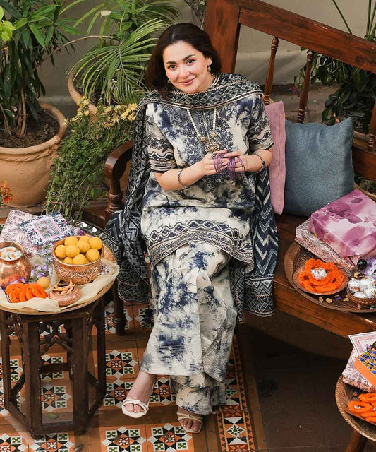 Sapphire Luxury Lawn Embroidered Unstitched Coleection D-210