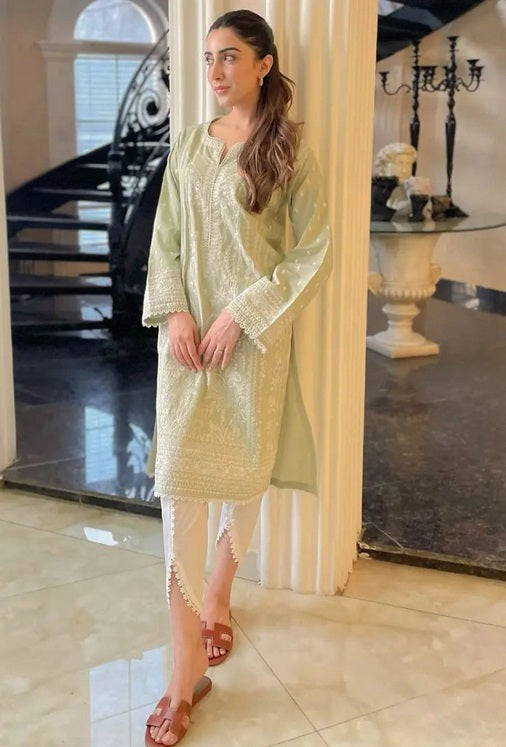 Naarj Luxury Lawn Embroidered Unstitched 3 Pieces SUMAN