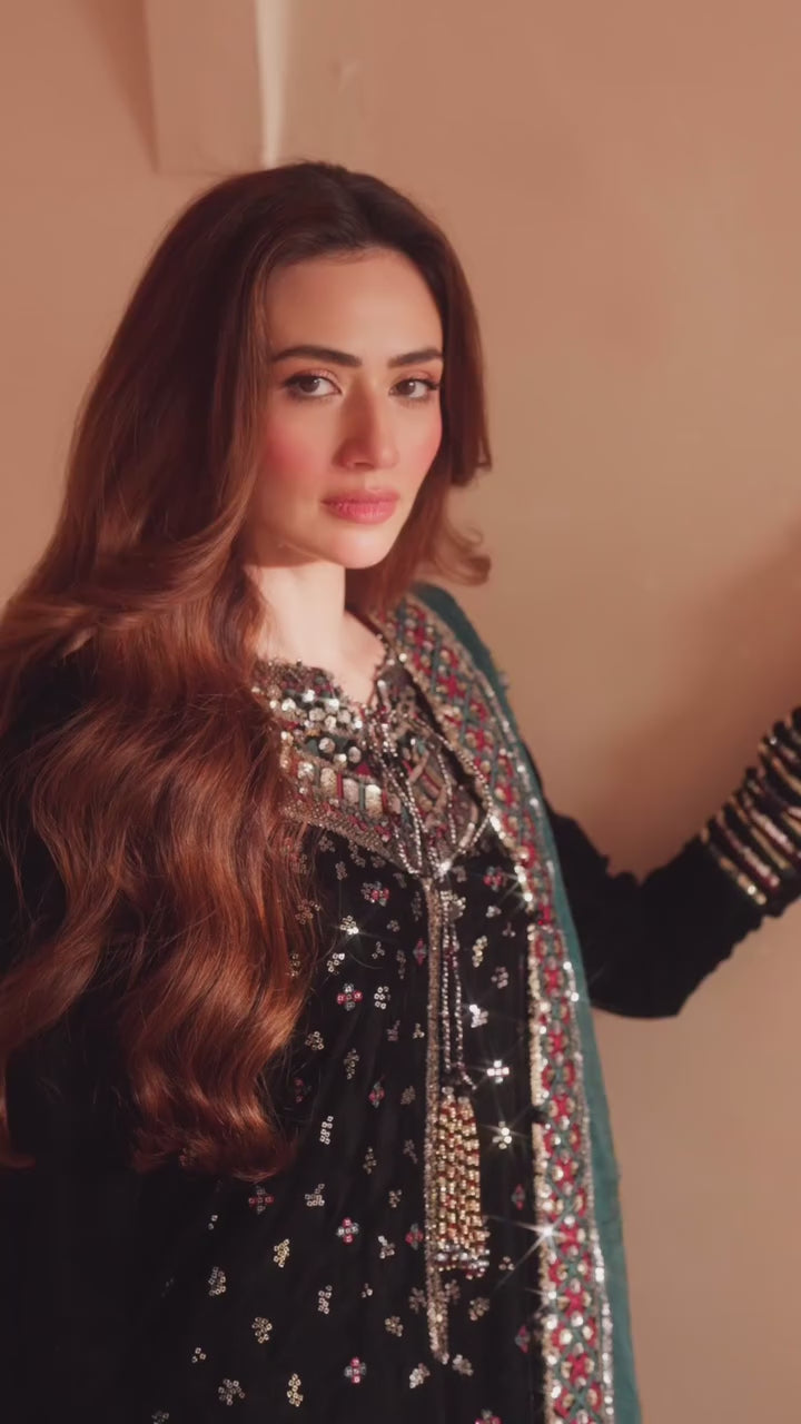 Jazmine Velvet Embroidered Collection 3 Pc Unstitched Formal VF-2037