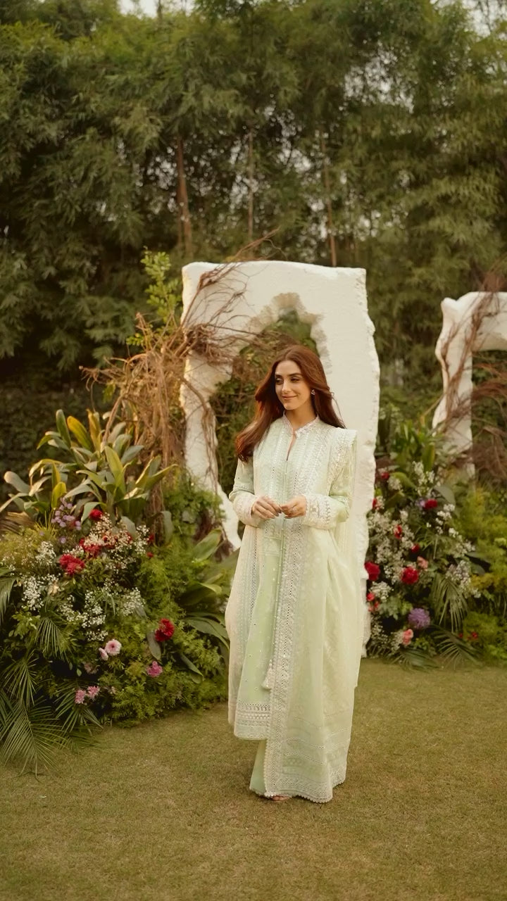 Sobia Nazir Lawn Embroidered Collection 3 Pc Unstitched 7B Luxury Lawn 2025
