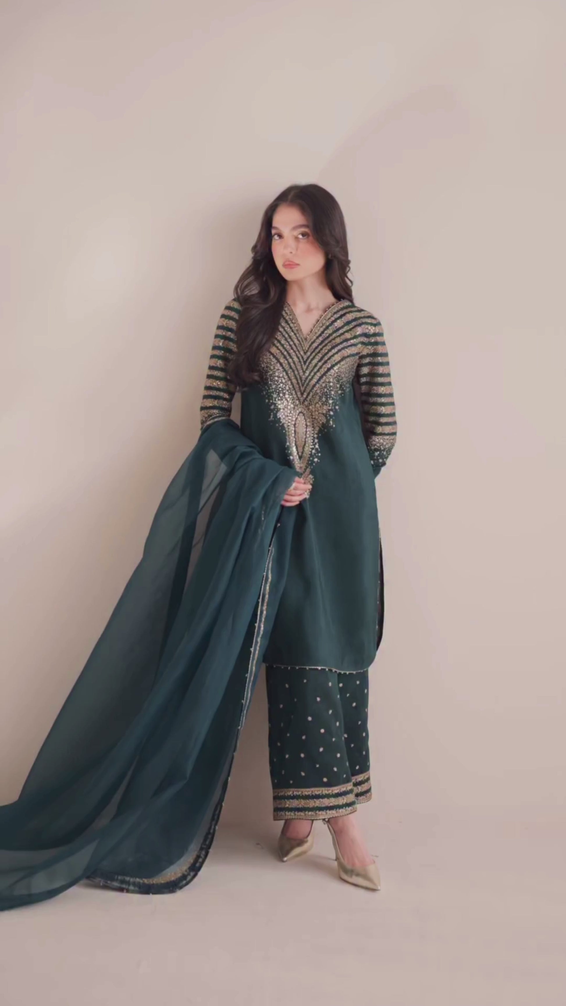 Jazmin Luxury Raw Silk Embroidered 3 Piece Unstitched - UR - 7056